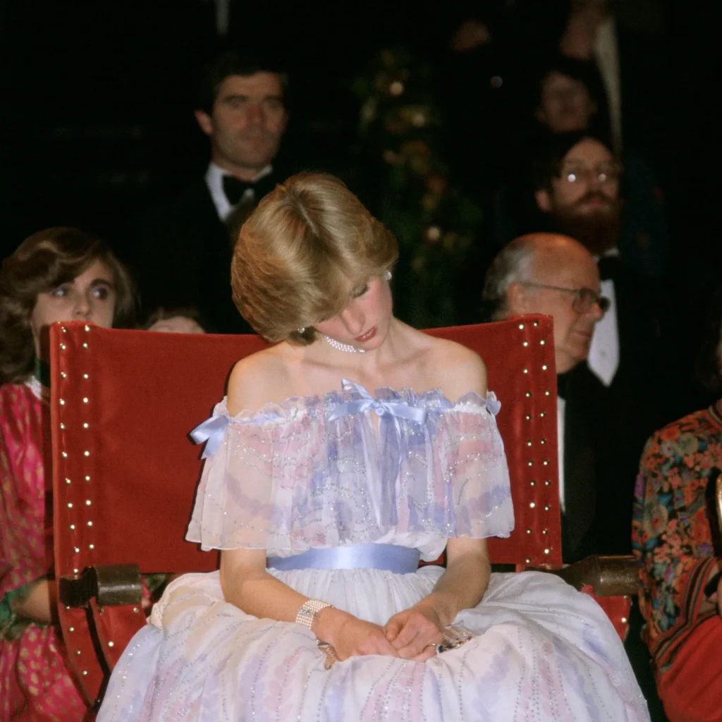 Princess Diana - The Peaceful Nap at the Victoria and Albert Museum (1981)