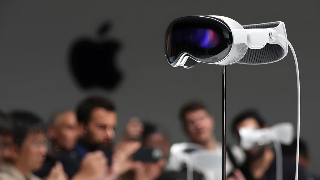 Apple's Vision Pro Launch Excludes Spotify, YouTube, and Other Top Apps